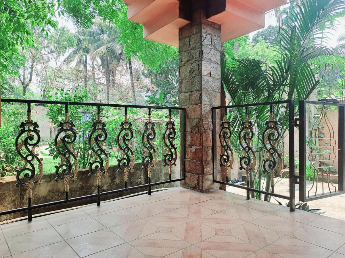 Strawberry Swing Homestay Guwahati Luaran gambar