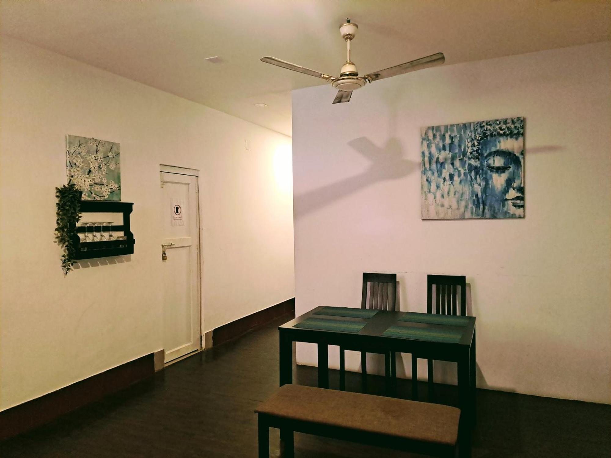 Strawberry Swing Homestay Guwahati Luaran gambar